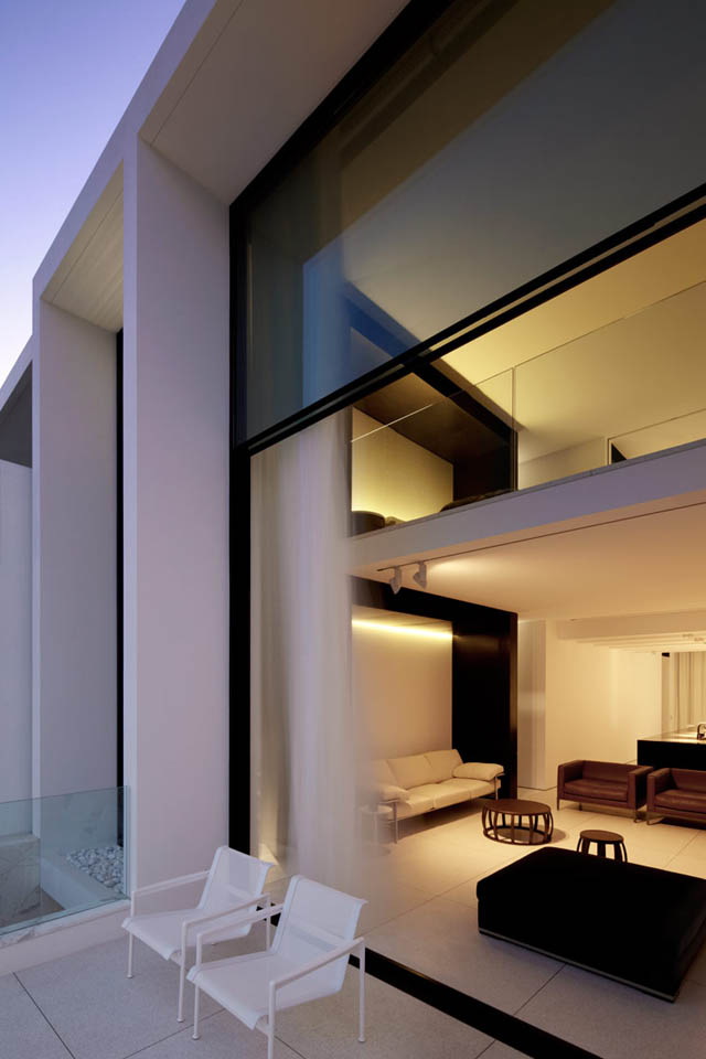 'Bondi House' by Redgen Mathieson Architects