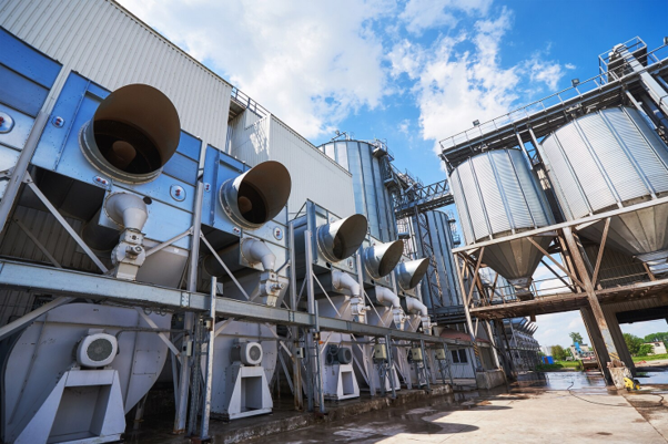 Why Should Workplaces Invest in Industrial Dust Extractor Vacuum Systems